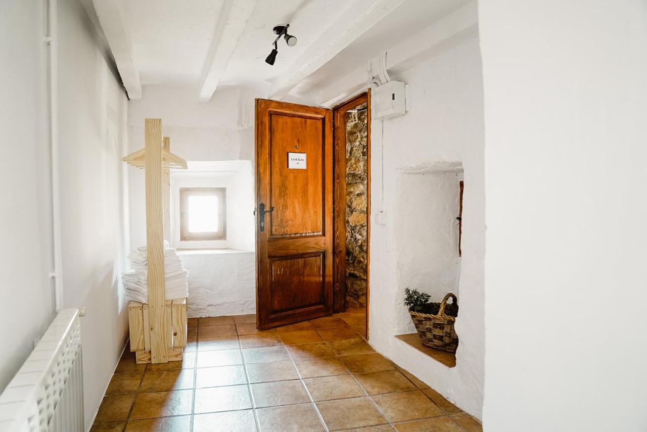 Cases Altes De Posada Navés Extérieur photo