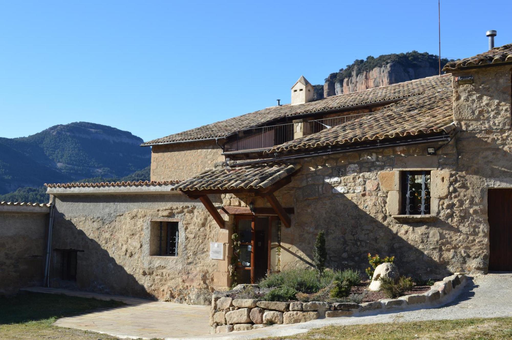Cases Altes De Posada Navés Extérieur photo